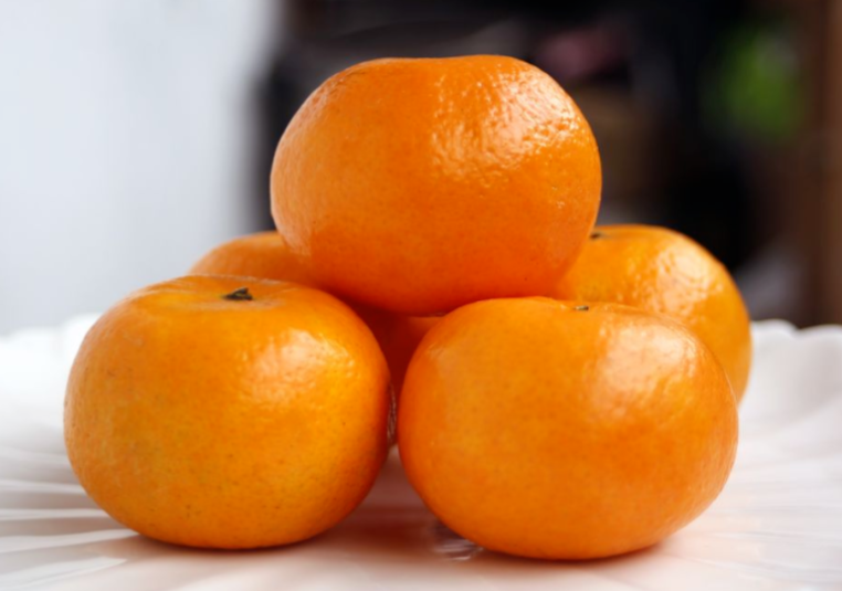 橘子一天最多吃几个?2025年冬季吃橘子不上火的科学数量建议 橘子一天最多吃几个?2025年冬季吃橘子不上火的科学数量建议