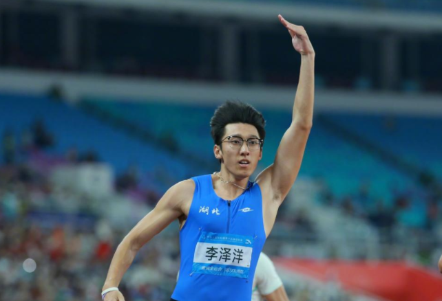 男子百米飞人大战爆冷!李泽洋全运会男子百米夺冠