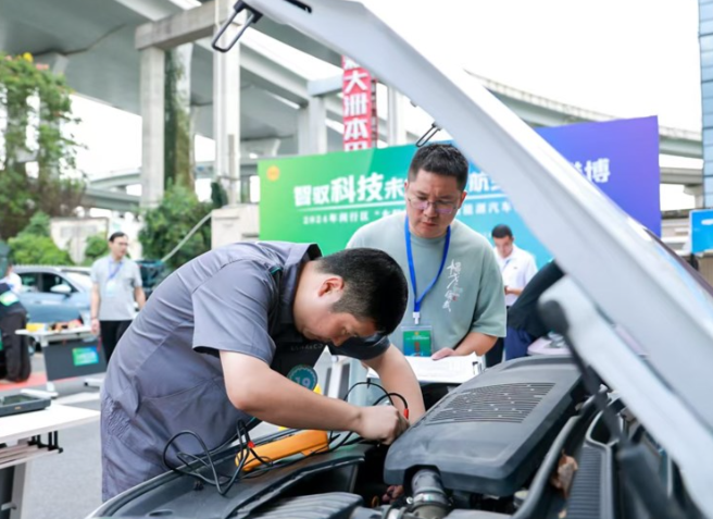 新能源车买得起修不起？新能源车维修为何这么贵？