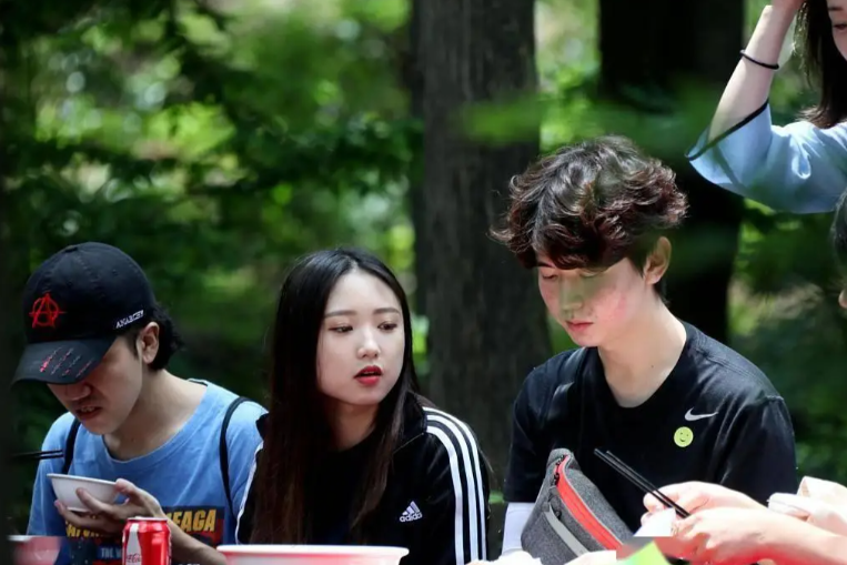 日本留学天塌了？日本东京一留学机构已有近20人退学