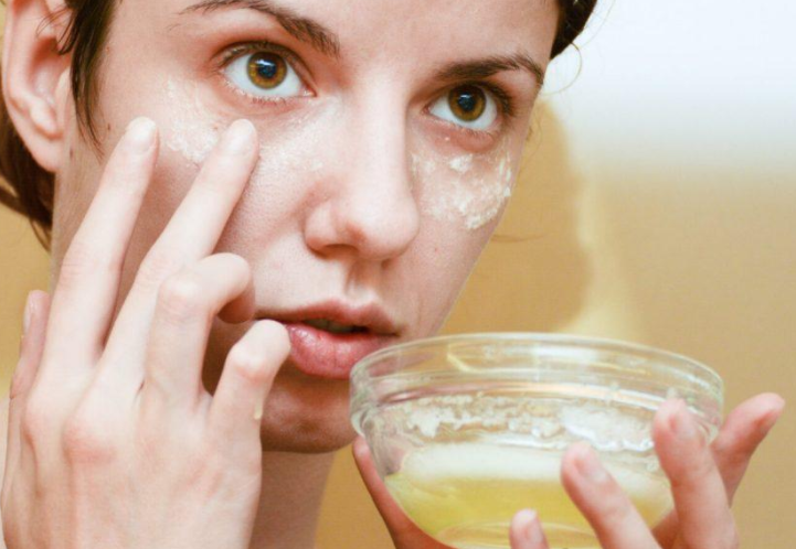 孩子误服清洁剂后狂灌蛋清有用吗(蛋清可以稀释清洁剂吗) 孩子误服清洁剂后狂灌蛋清有用吗(蛋清可以稀释清洁剂吗)