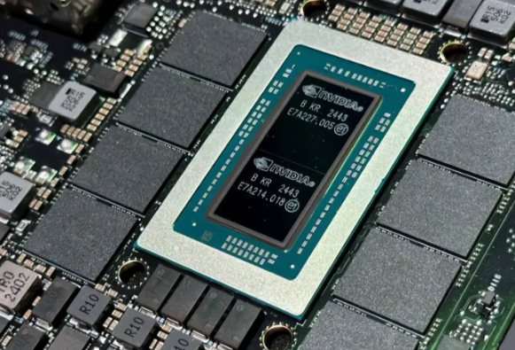 英伟达上季营收加速增长62%再超预期 英伟达数据中心收入创单季新高