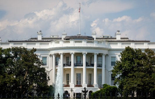 特朗普政府宣布拆解教育部计划 美国教育部数十亿美元拨款将转移至其它部门 特朗普政府宣布拆解教育部计划 美国教育部数十亿美元拨款将转移至其它部门