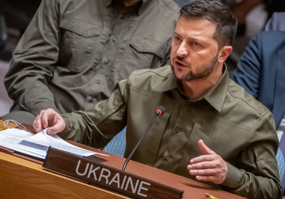 泽连斯基已收到美和平计划草案 特朗普尝试重启俄乌和谈 泽连斯基已收到美和平计划草案 特朗普尝试重启俄乌和谈