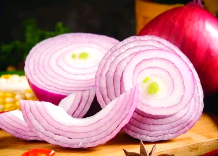 冬季吃洋葱能杀菌？2025年冬季洋葱的保健功效与食谱