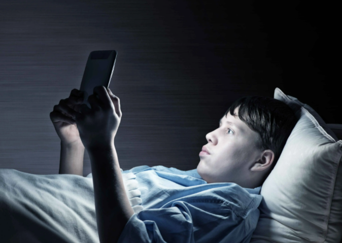 年轻人经常熬夜会患上脑膜炎吗(年轻人得了脑膜炎好得快吗) 年轻人经常熬夜会患上脑膜炎吗(年轻人得了脑膜炎好得快吗)