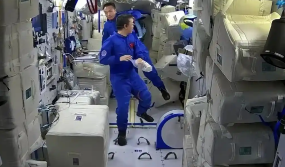 神二十“修好”后可能载货返回 神二十飞船在轨运行状态良好