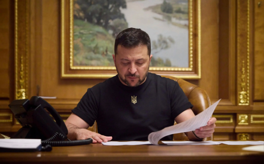 特朗普:俄乌和平协议非常接近达成 28点新计划修改并缩减为19点 特朗普:俄乌和平协议非常接近达成 28点新计划修改并缩减为19点