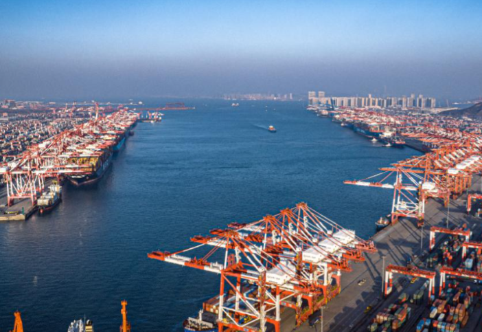 上海港年度集装箱吞吐量再破5000万标准箱 上海港年度集装箱吞吐量再创历史新高