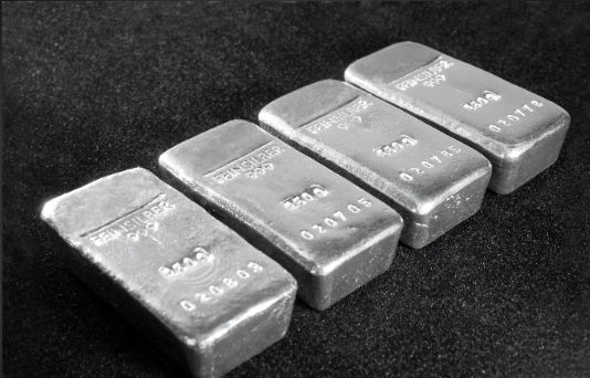 COMEX黄金期货报4196.10美元/盎司 COMEX白银期货大涨4.12% COMEX黄金期货报4196.10美元/盎司 COMEX白银期货大涨4.12%