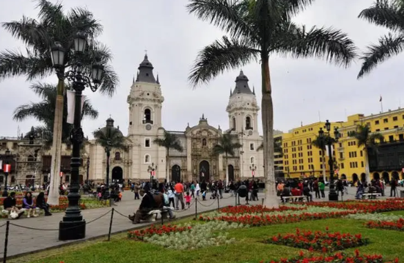 拉美贫困率创新低贫富差距问题严峻 2024年拉美地区1.62亿人处于收入贫困状态 拉美贫困率创新低贫富差距问题严峻 2024年拉美地区1.62亿人处于收入贫困状态