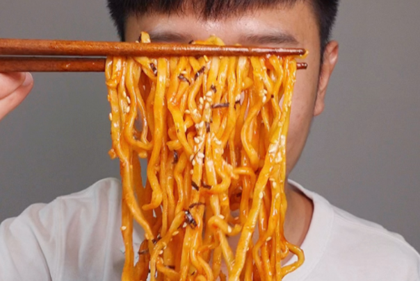 吃超辣火鸡面容易十二指肠穿孔吗?吃火鸡面会导致肠穿孔吗? 吃超辣火鸡面容易十二指肠穿孔吗?吃火鸡面会导致肠穿孔吗?