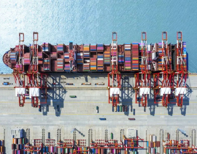 上海港年度集装箱吞吐量再破5000万标准箱 上海港年度集装箱吞吐量再创历史新高