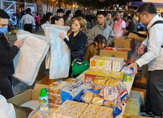 社会各界捐款捐物帮助香港受灾居民！社会各界捐款累计超过6亿港元