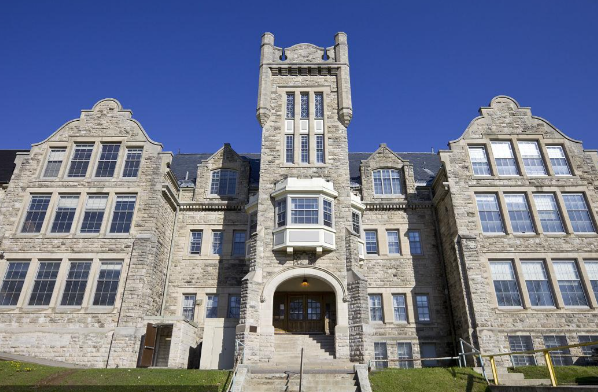 加拿大湖首大学本科学历在国内含金量高吗 加拿大湖首大学留学专业推荐