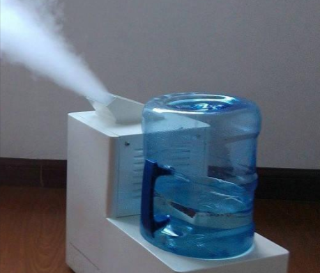 加湿器加板蓝根能防流感吗?加湿器用不对当心伤了你的肺