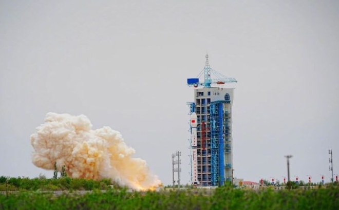 中国成功发射实践二十八号卫星(长七改今年第五飞圆满成功)