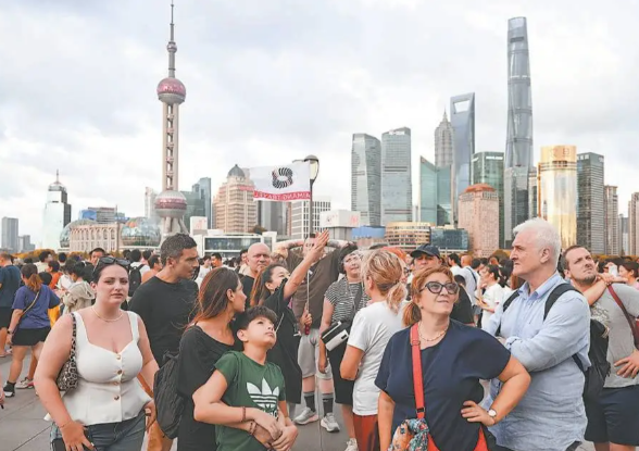 中国免签政策在全球赢得更多回响 深圳机场口岸出入境人员首次突破600万人次 中国免签政策在全球赢得更多回响 深圳机场口岸出入境人员首次突破600万人次