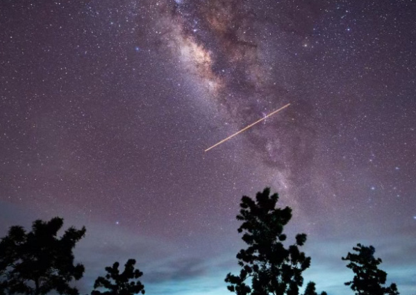 双子座流星雨本月压轴登场！超级月亮+流星雨本月天象大戏来了