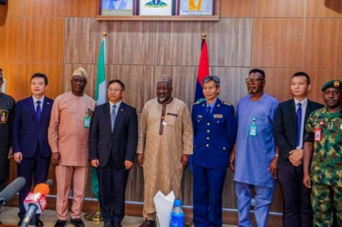 尼日利亚国防部长阿布巴卡尔·巴达鲁辞职 尼日利亚国防部长辞职的原因 尼日利亚国防部长阿布巴卡尔·巴达鲁辞职 尼日利亚国防部长辞职的原因