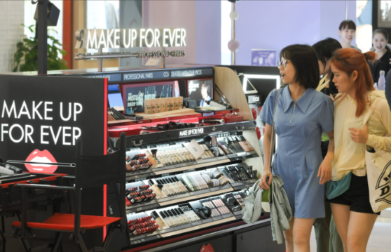 海南离岛免税首月23.8亿 海南离岛免税市场消费热度攀升 海南离岛免税首月23.8亿 海南离岛免税市场消费热度攀升