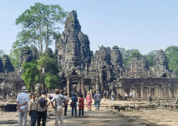 柬埔寨将对中国公民试行免签 中国游客可免签证入境柬埔停留14天