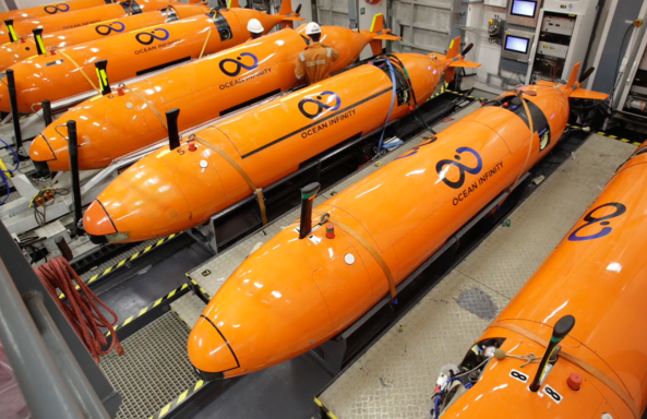 失踪11年马航MH370残骸搜寻重启 马来西亚授权“海洋无限”公司开展马航370残骸搜寻工作