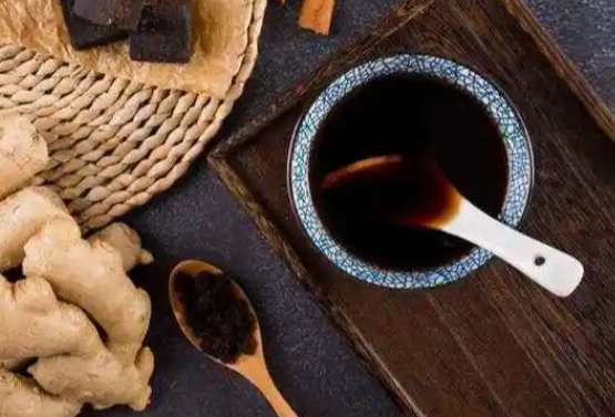 冬季鼻塞流涕如何缓解？2025年冬季通鼻散寒饮食方案