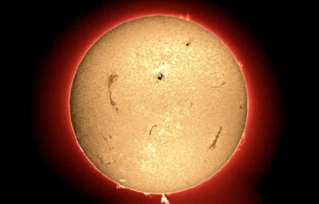 太阳脸上长雀斑是啥情况?太阳脸上的雀斑个头不小数量可观 太阳脸上长雀斑是啥情况?太阳脸上的雀斑个头不小数量可观