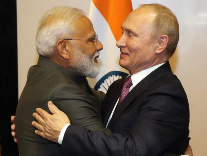 普京对印度进行国事访问 莫迪亲自在机场迎接普京