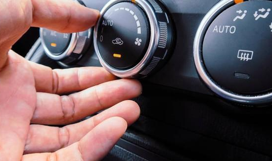 冬季车内开暖风易缺氧？2025年冬季行车开暖风安全通风指南