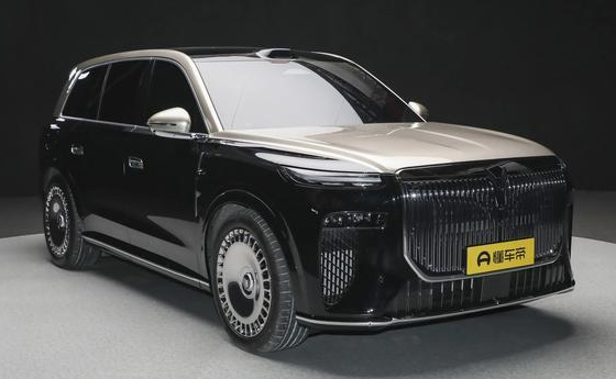 岚图泰山8实车曝光！岚图泰山8插电式混合动力SUV最大657马力