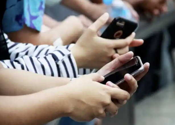 澳洲“断网令”今日上线：16岁以下青少年告别社交媒体时代？