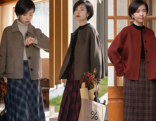 短款毛呢外套配直筒裙优化腰线（毛呢外套的冬日显高风穿搭2025）