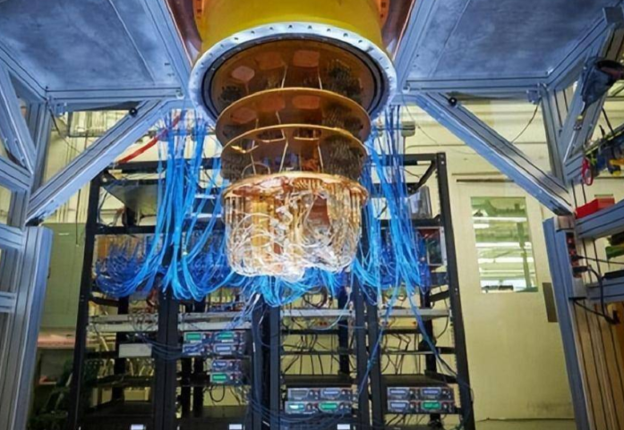 量子计算机的10分钟是超算的1.6万年！量子计算机让“神机妙算”具象化了