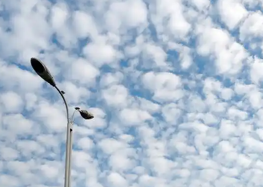 上海有网友拍到"地震云"？上海出现“地震云”是预警吗？