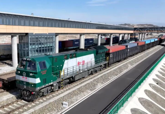 今年中欧班列“东通道”通行班列数量突破5000列 中欧班列“东通道”涵盖14个国家 今年中欧班列“东通道”通行班列数量突破5000列 中欧班列“东通道”涵盖14个国家