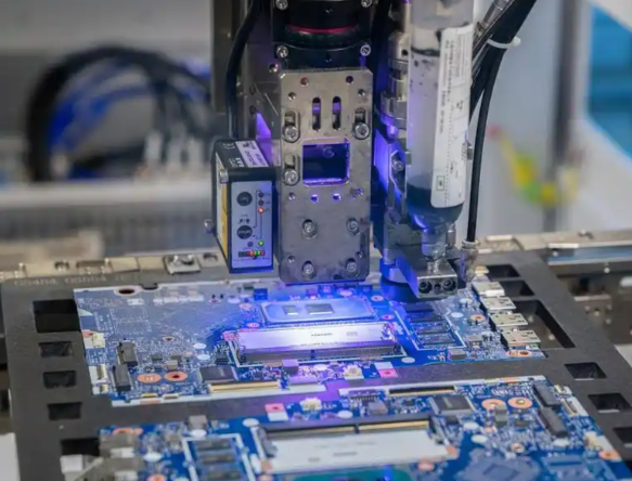 俄罗斯基于LoongArch架构开发Irtysh处理器 俄罗斯Irtysh处理器将首先面向服务器市场 俄罗斯基于LoongArch架构开发Irtysh处理器 俄罗斯Irtysh处理器将首先面向服务器市场