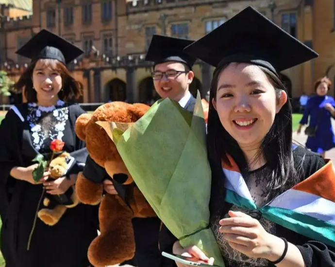 2024年留学回国49.5万人 2024年留学回国人数同比增长19.1%