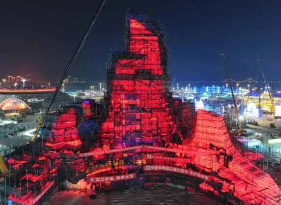 哈尔滨冰雪大世界主塔已封顶 第二十七届哈尔滨冰雪大世界什么时候开放