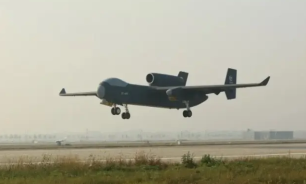 “九天”无人机成功首飞 “九天”无人机最大起飞重量16吨