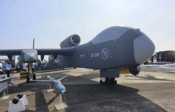 “九天”无人机成功首飞 “九天”无人机最大起飞重量16吨