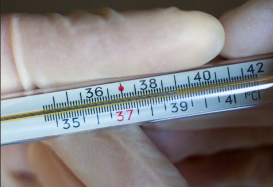 狂甩45次无汞体温计才降到36℃，无汞玻璃体温计如何使用？