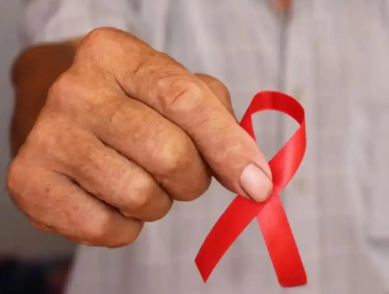 老年艾滋病感染人数持续上升，过了60岁后外出千万别碰这些