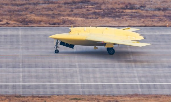 我国新型无人机彩虹-7成功首飞,全球顶级隐形无人机彩虹-7长啥样?