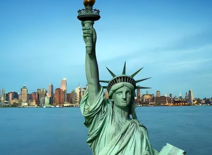 美洲的自由女神像倒了！巴西自由女神像复制品被强风刮倒