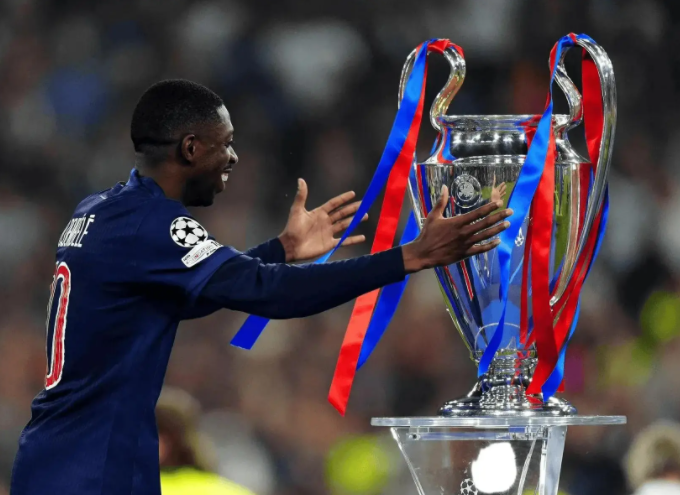 登贝莱当选世界足球先生,90后首位世界足球先生诞生! 登贝莱当选世界足球先生,90后首位世界足球先生诞生!