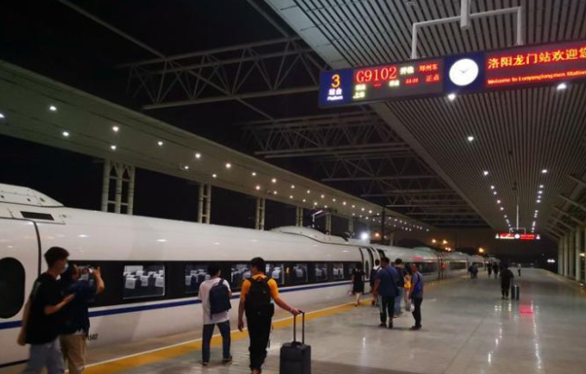 京沪夜班高铁将上线0点出发5点到，凌晨0点出发的高铁是谁的福音?
