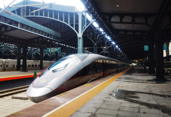 京沪夜班高铁将上线0点出发5点到，凌晨0点出发的高铁是谁的福音?