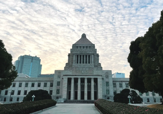 日本参议院通过2025财年补充预算案 日本2025财年补充预算总额达18.3万亿日元 日本参议院通过2025财年补充预算案 日本2025财年补充预算总额达18.3万亿日元